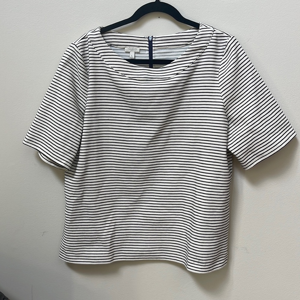 Talbots short sleeve zip back top